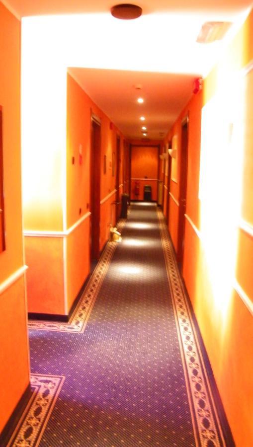 Alloggio Colombo Hotel Plasencia Exterior foto